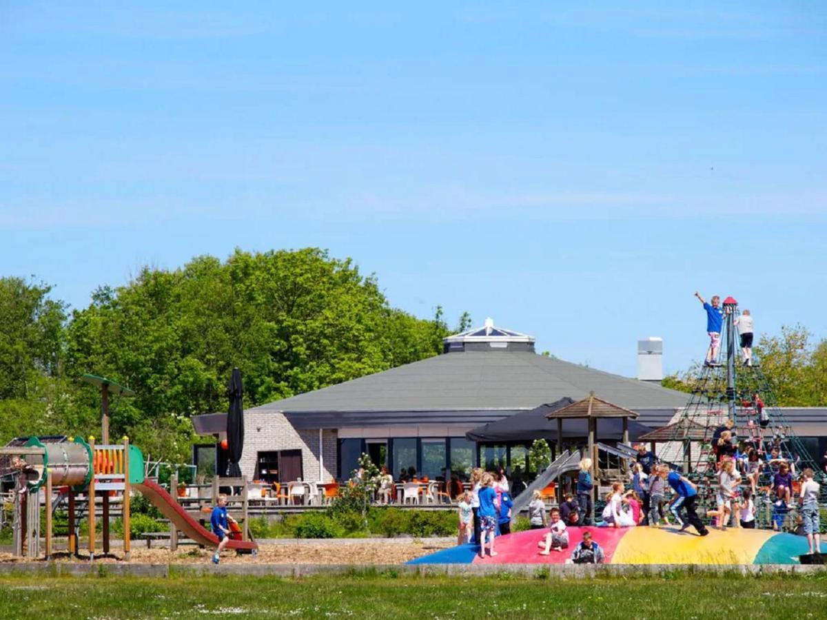 Chalet Op Camping Lauwersoog Met 3 Slaapkamers En Vaatwasser - Joycasa Extérieur photo